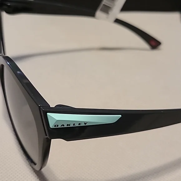 OAKLEY SUNGLASSES - Picture 3 of 11